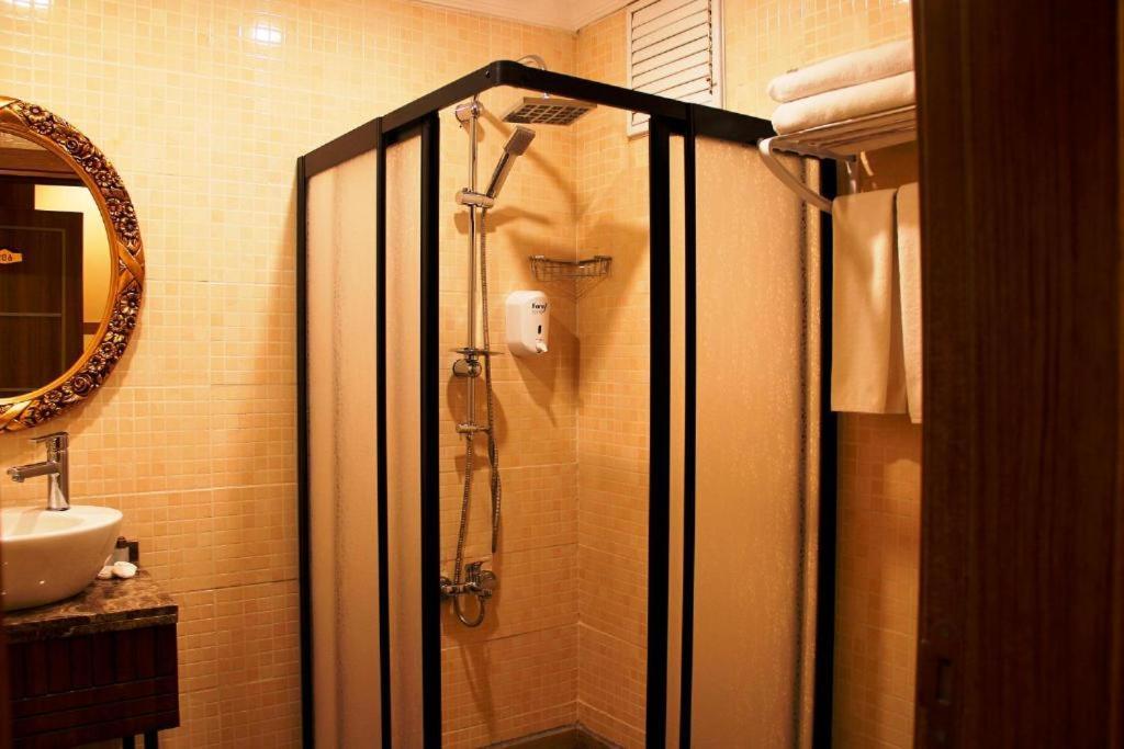 Gross Hotel Istanbul Luaran gambar